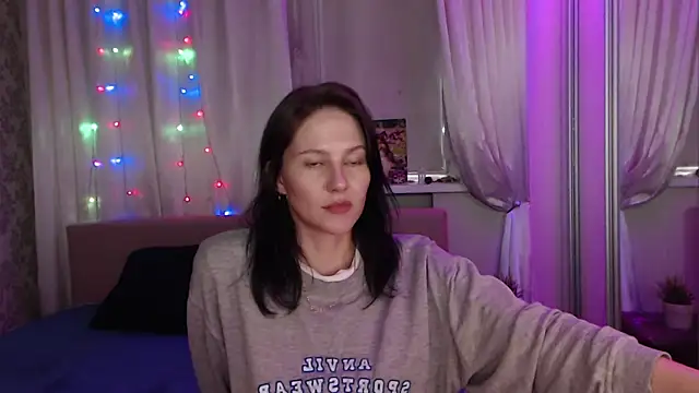 Snapshot of Zlata888 chatting on 07.17.26 Zlata888 online show from 07.17.26