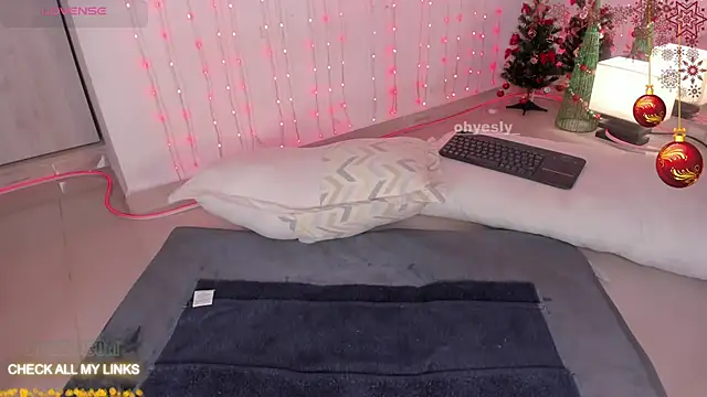 ohyesly  online show from 12.02.25