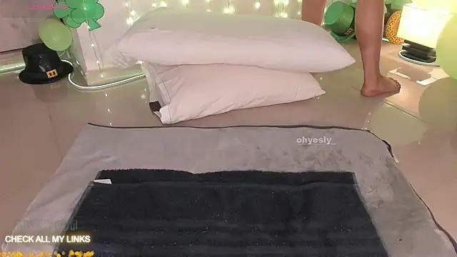 ohyesly  online show from 03.13.26