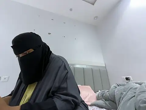 Submissive Arab online show from 01.02.25