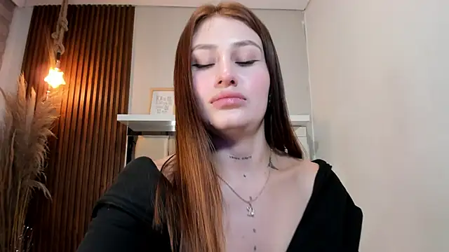 Snapshot of LANA-JONNES chatting on 01.20.25 LANA-JONNES online show from 01.20.25