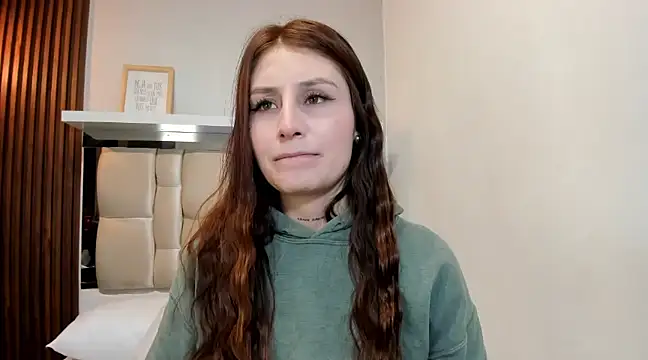 Snapshot of LANA-JONNES chatting on 02.01.25 LANA-JONNES online show from 02.01.25
