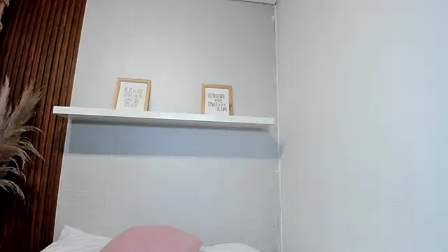 LANA-JONNES online show from 01.17.26