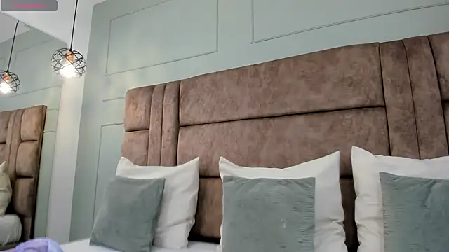 princesaparis online show from 02.21.25