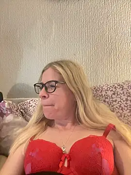 Snapshot of jayjencam chatting on 09.19.25 jayjencam online show from 09.19.25