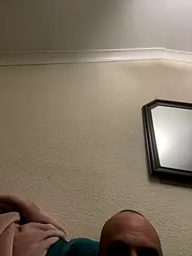 Snapshot of jayjencam chatting on 10.25.25 jayjencam online show from 10.25.25