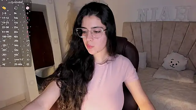  Niah  online show from 01.05.25