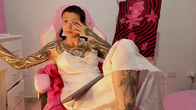 goddess vee  online show from 04.17.26