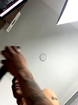 sorry-mom69 online show from 10.17.25