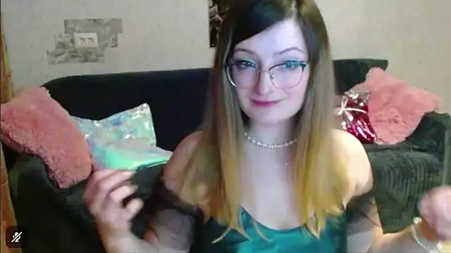 Arielsssplash online show from 11.25.25