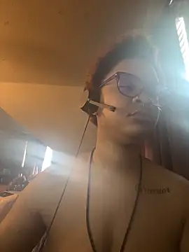 Snapshot of nickytheehawtie chatting on 02.26.26 nickytheehawtie online show from 02.26.26