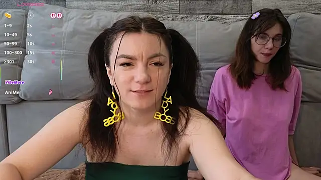 Snapshot of Vika_loves_you chatting on 06.11.26 Vika loves you online show from 06.11.26