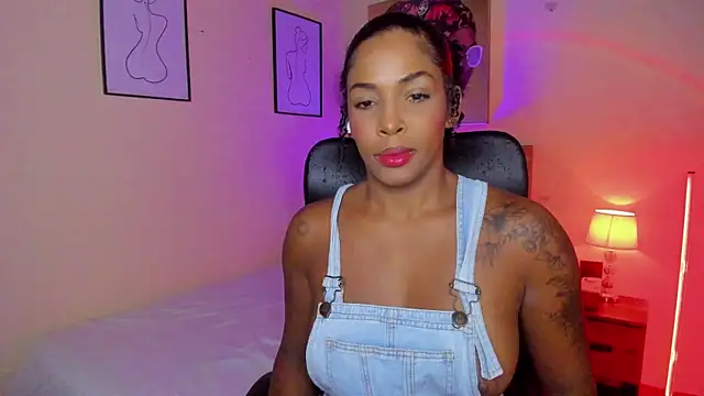 AitanaBrown  online show from 09.18.25