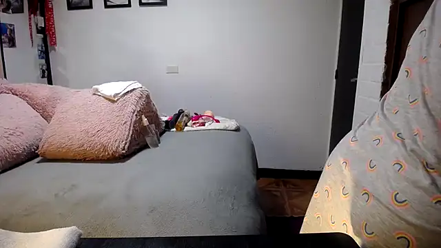 Snapshot of maturehoxx chatting on 09.14.25 maturehoxx online show from 09.14.25