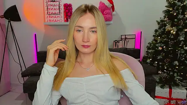 Snapshot of bella__rose chatting on 12.22.24 bella  rose online show from 12.22.24
