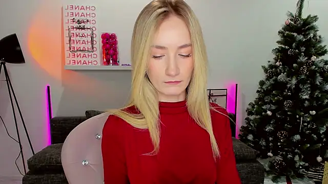 Snapshot of bella__rose chatting on 12.25.24 bella  rose online show from 12.25.24