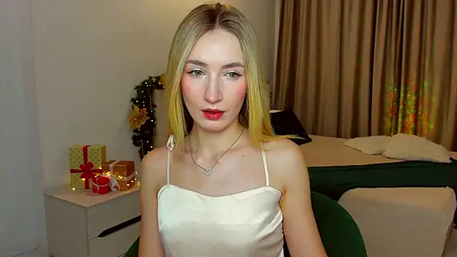 Snapshot of bella__rose chatting on 12.26.24 bella  rose online show from 12.26.24