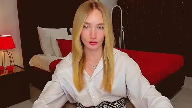 Snapshot of bella__rose chatting on 01.21.25 bella  rose online show from 01.21.25
