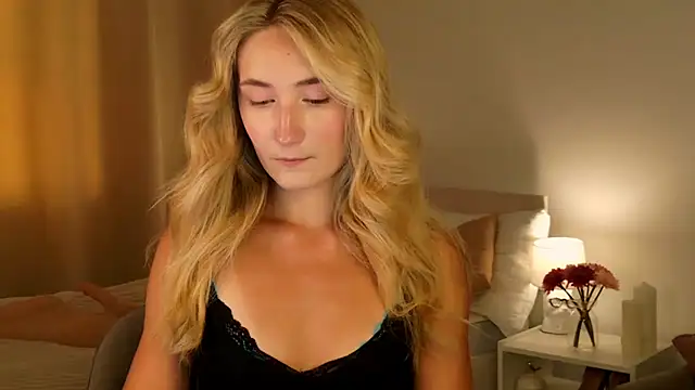 Snapshot of bella__rose chatting on 07.24.26 bella rose online show from 07.24.26