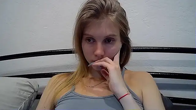 Snapshot of MaryMiton chatting on 12.07.24 MaryMiton online show from 12.07.24