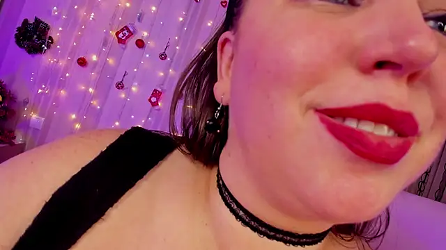 AdellaDulce online show from 12.17.24