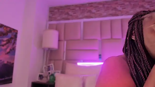 ShaniaBrownn online show from 05.24.26