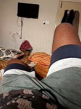 Snapshot of mkmony chatting on 01.20.25 mkmony online show from 01.20.25