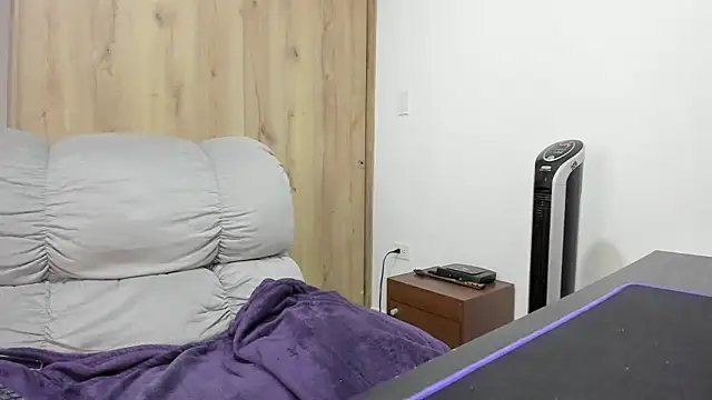 xspecialoomx online show from 12.19.25