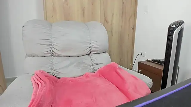 xspecialoomx online show from 04.15.26