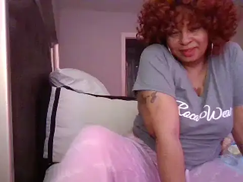 MSweetLindaParks online show from 01.13.25