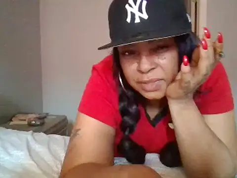 MSweetLindaParks online show from 01.13.25