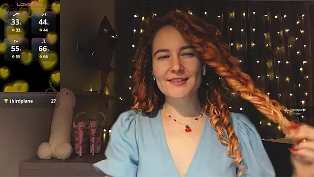 Snapshot of AgnesGraham chatting on 12.12.24 AgnesGraham online show from 12.12.24