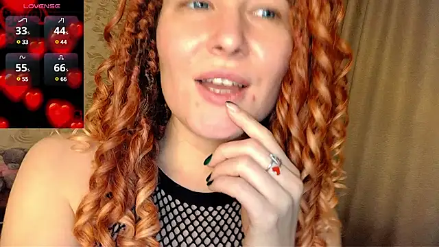 Snapshot of AgnesGraham chatting on 01.01.25 AgnesGraham online show from 01.01.25