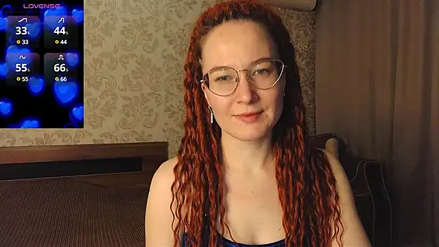 Snapshot of AgnesGraham chatting on 02.19.25 AgnesGraham online show from 02.19.25