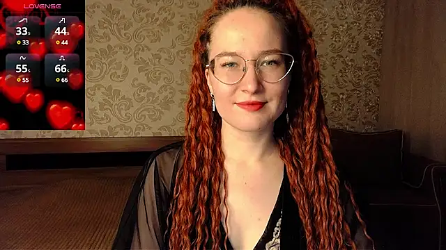 Snapshot of AgnesGraham chatting on 03.02.25 AgnesGraham online show from 03.02.25