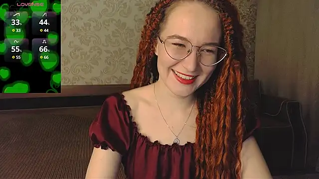 Snapshot of AgnesGraham chatting on 03.08.25 AgnesGraham online show from 03.08.25