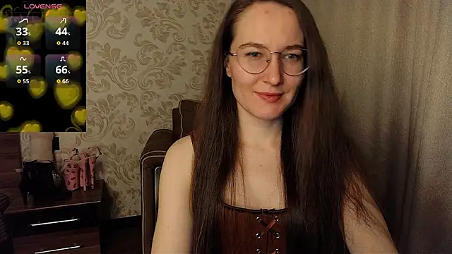 Snapshot of AgnesGraham chatting on 09.11.25 AgnesGraham online show from 09.11.25
