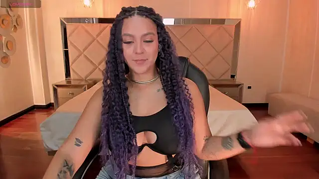 ToriCrossX online show from 02.20.25