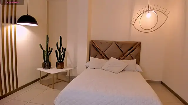 ToriCrossX online show from 11.24.25