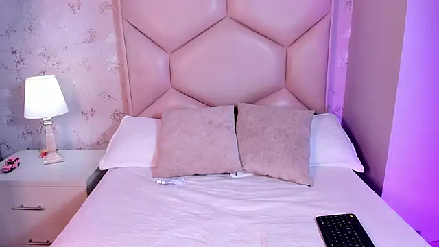 ambar sullivan online show from 11.01.25