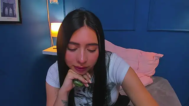 isabella jade online show from 12.30.24