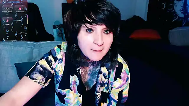 Marieblueeyes online show from 09.15.25