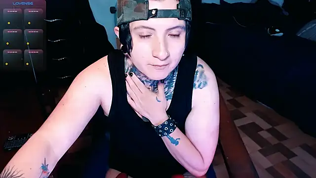 Marieblueeyes online show from 10.15.25