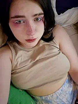 Yammy Yumi online show from 01.12.25