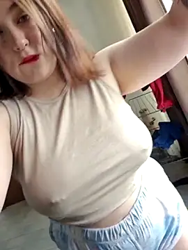 Yammy Yumi online show from 10.05.25