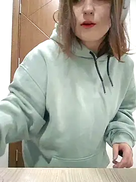 Yammy Yumi online show from 10.12.25