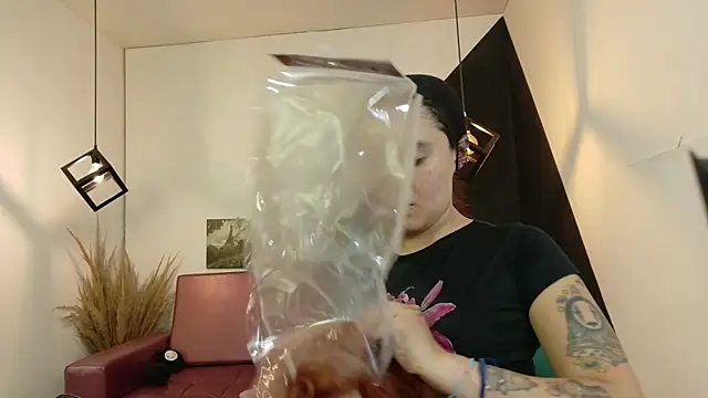 Perla Campbell online show from 10.15.25