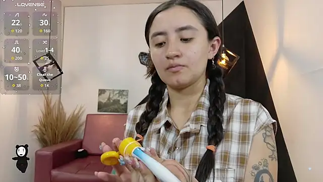 Perla Campbell online show from 10.17.25