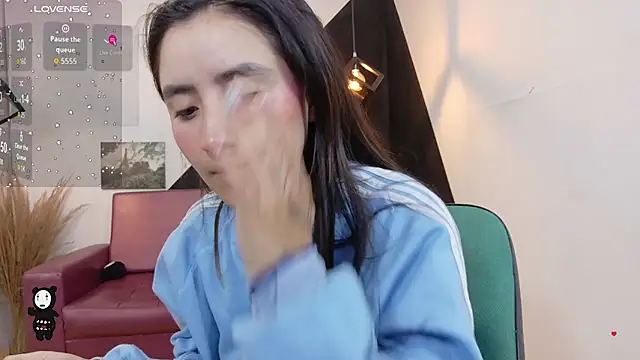 Perla Campbell online show from 10.28.25