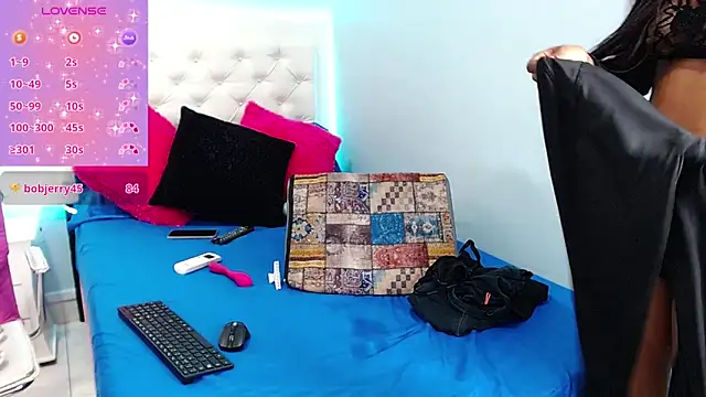 Viiictoriiaa online show from 01.14.25
